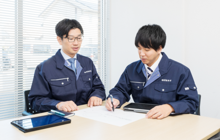 社内業務・メーカー担当者との打合せ